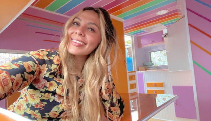 У США чоловік подарував своїй дружині фургончик Барбі 