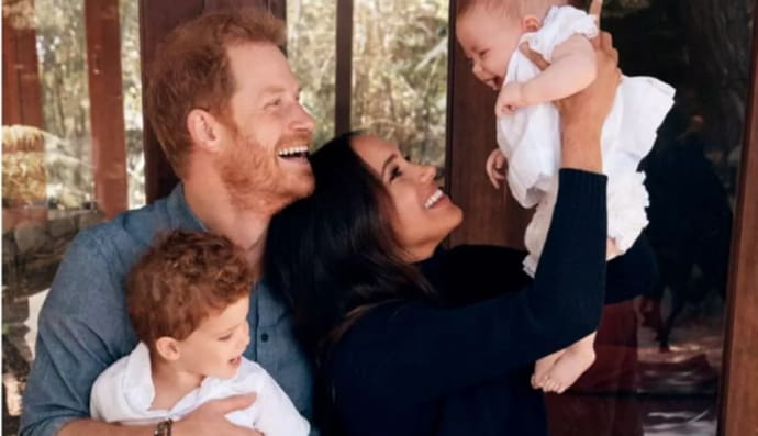 Принц Гаррі та Меган Маркл з сином Арчі та донькою Лілібет Діаною