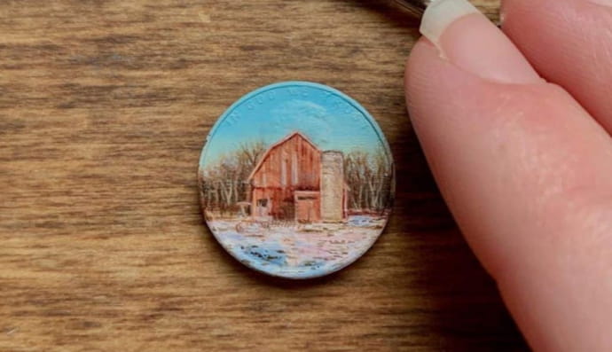 художниця створює приголомшливі малюнки на звичайних монетах