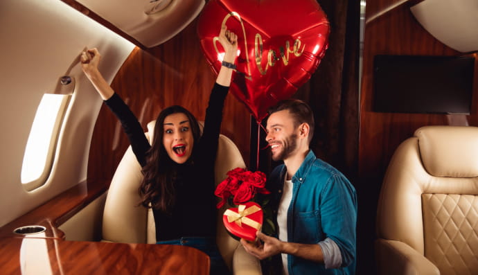 Літак, перший клас, подорож, кохання
