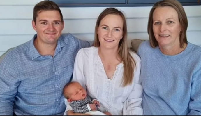 в Австралії 52-річна жінка виносила дитину для своєї дорослої доньки