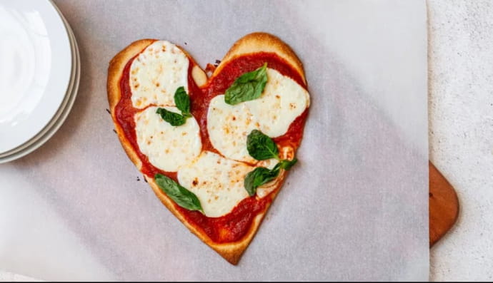 Пицца в форме сердца