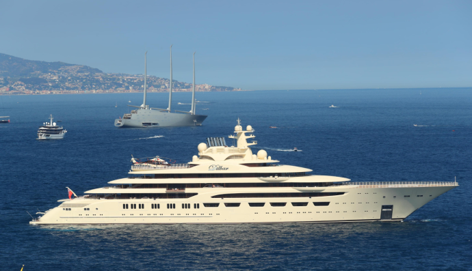 Яхта Алішера Усманова