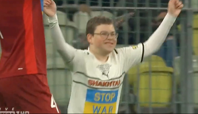 Хлопець, який врятувався з окупованого Маріуполя, зіграв за "Шахтар" і забив переможний гол