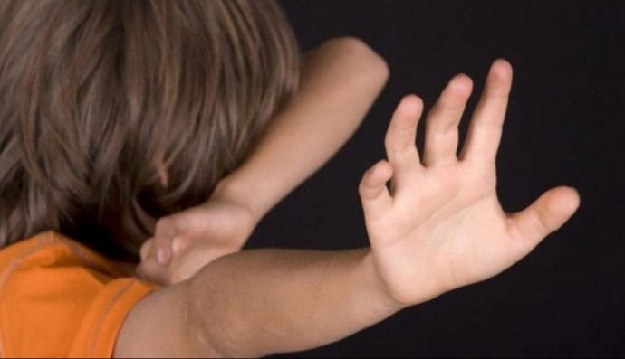 Насильство щодо дітей