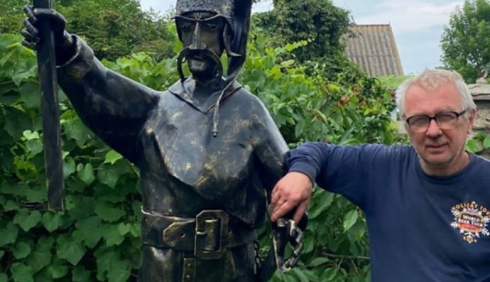 Скульптура и Юрий Савугин