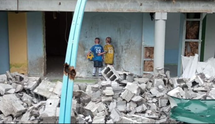 Итальянский художник TVboy создал граффити в Киевской области