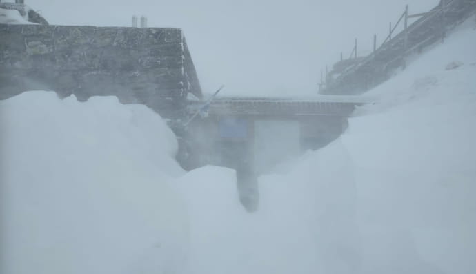 У Карпатах вирує хуртовина і морози, 26 квітня