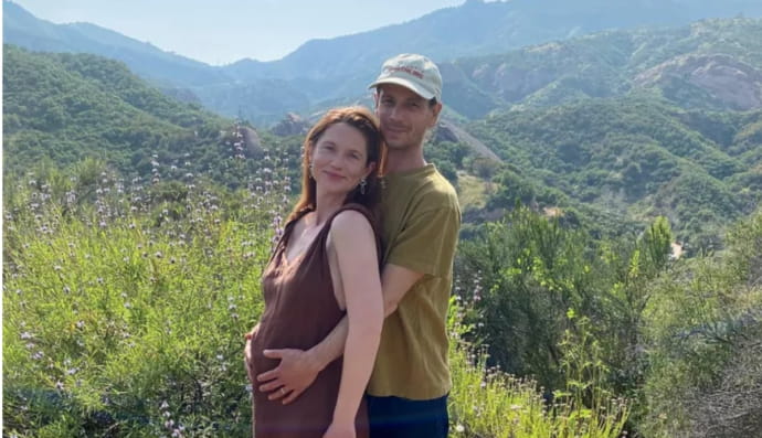 Звезда !Гарри Поттера! Бонни Райт ждет первенца