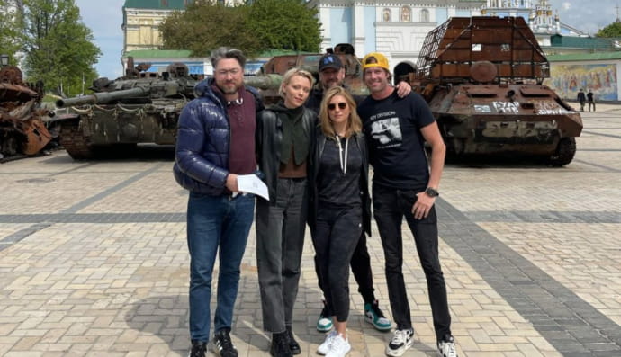 Кетрін ВІнник та Іванна Сахно у Києві