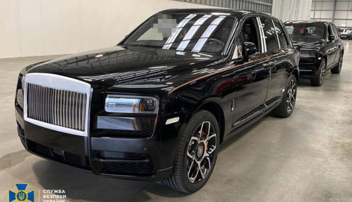 "Підприємець" зі Львова перередавав до рф автомобілі Rolls Royce і Maybach