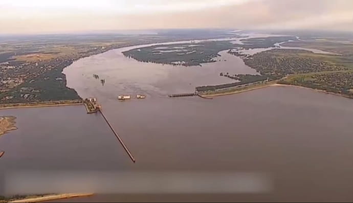 Затоплена Каховська ГЕС