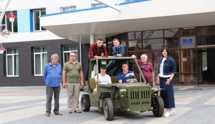 Студенти з Луцька зібрали автомобіль для ЗСУ