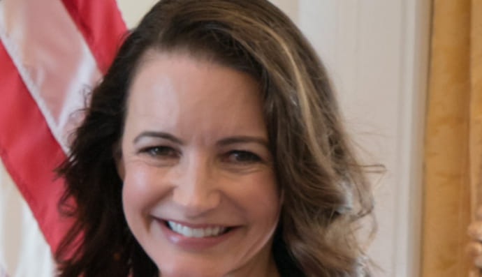 Крістін Девіс 