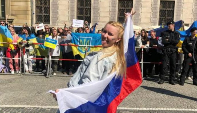 Блогерка прохорова