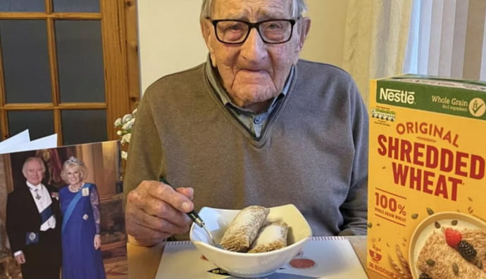 Леонард Гоуз