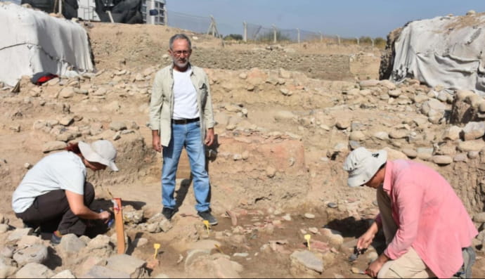 Древняя мастерская, которой более 8 тыс. лет