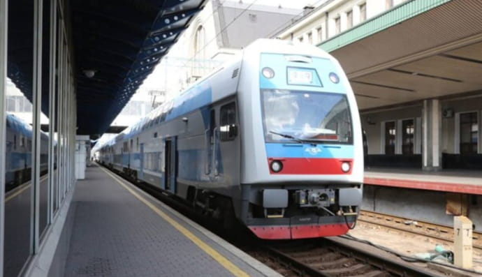 поезд Интерсити+