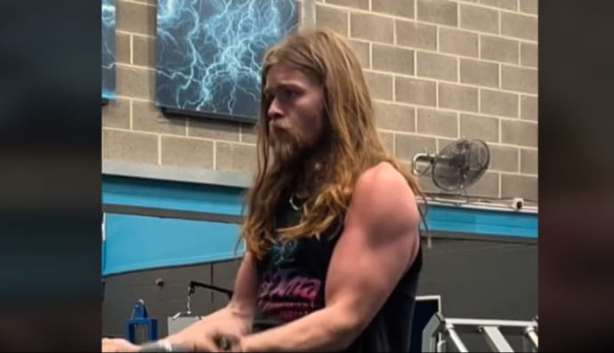 Чоловік блогерки