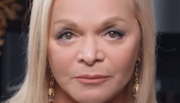 Лариса Доліна