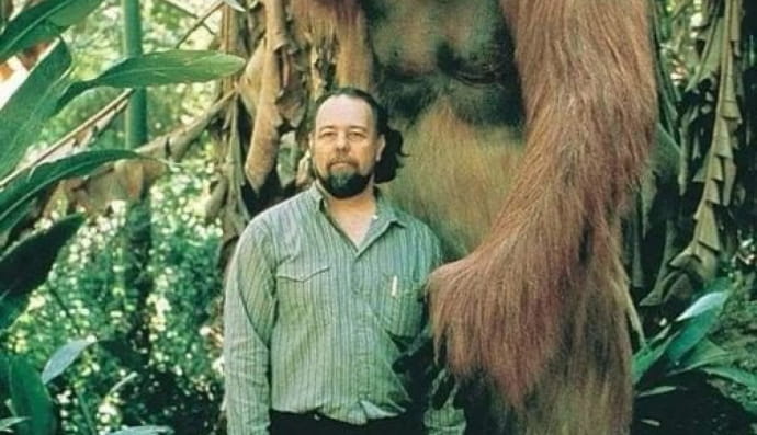 Самый известный примат. Гигантопитек, который имел 10 футов в высоту и весил более 500 фунтов, жил примерно от 2 миллионов до 300 000-200 000 лет назад.