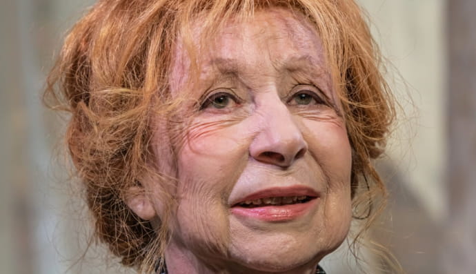 Лия Ахеджакова