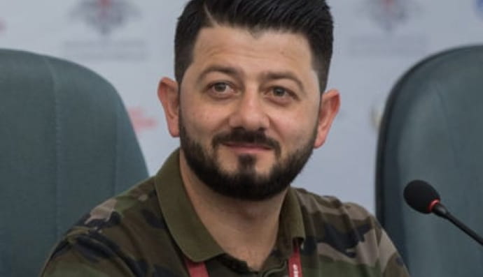 Михаил Галустян