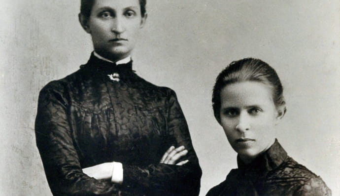 Ольга Кобылянская с Лесей Украинкой 