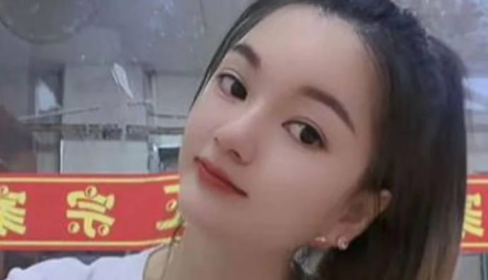 Жінка знайшла своїх біологічних батьків через 27 років