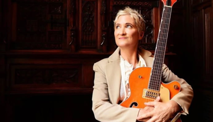 Джилл Собул