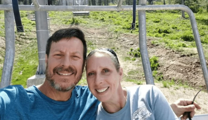 Келл Морріс і його дружина Джо
