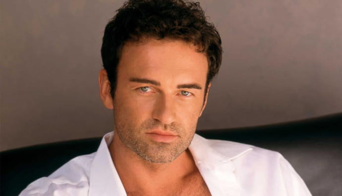 Джуліан Макмегон 