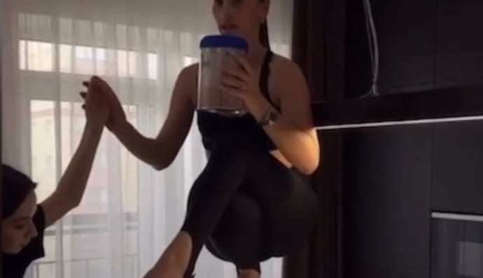 Скриншот із відео