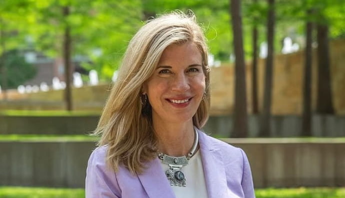 Трисия Баркер 