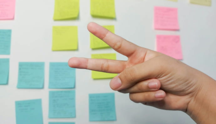 "Камень-ножницы-бумага"