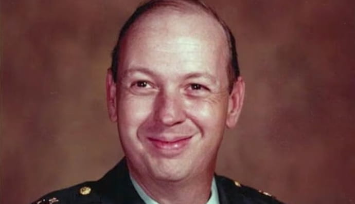 Кліффорд Стоун