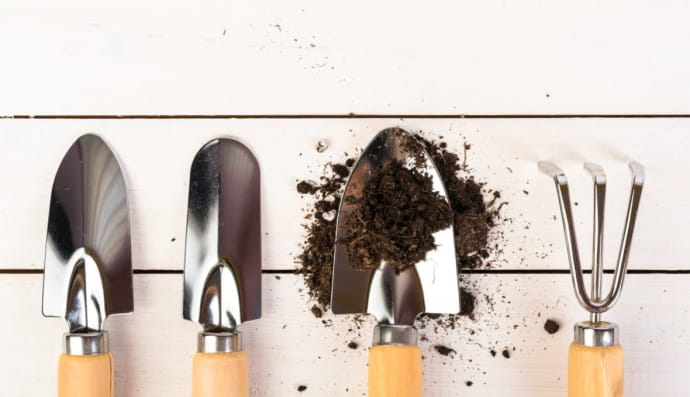 Інструменти для роботи в саду