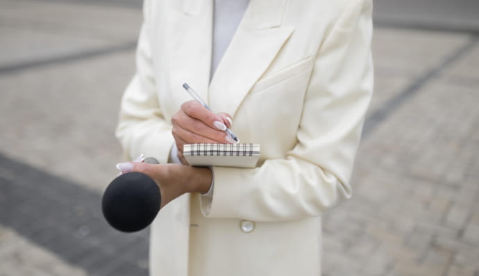 Журналістка 