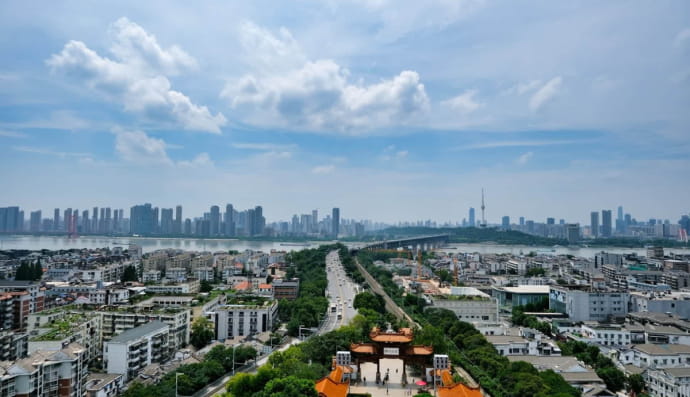 Умань, Китай