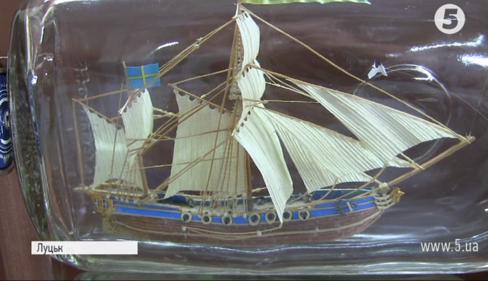 Корабель у пляшці