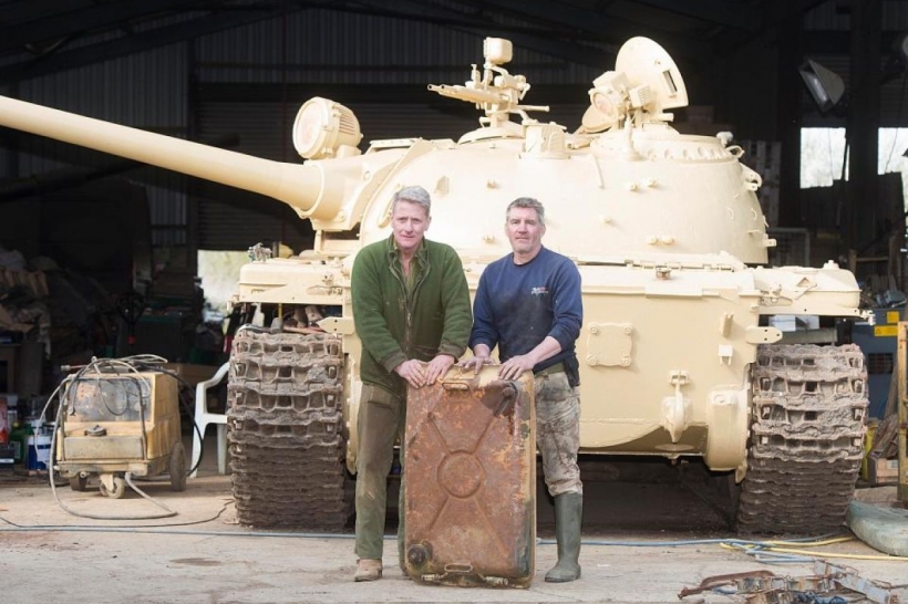 Нік Мед, Тодд Чемберлен і танк