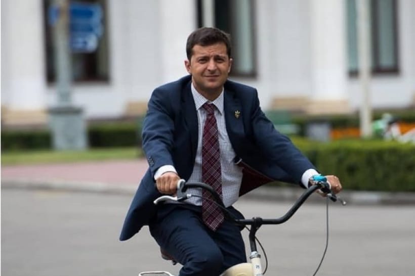 Зеленский на велосипеде