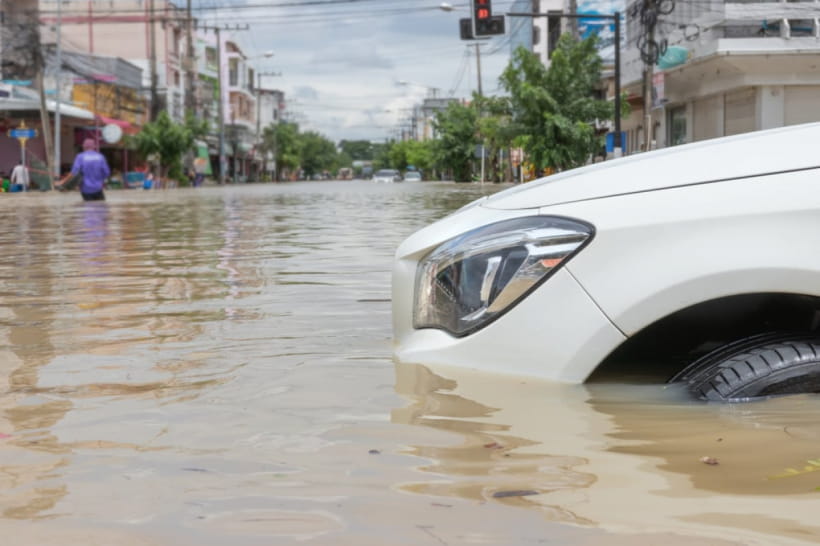 Затопленный автомобиль