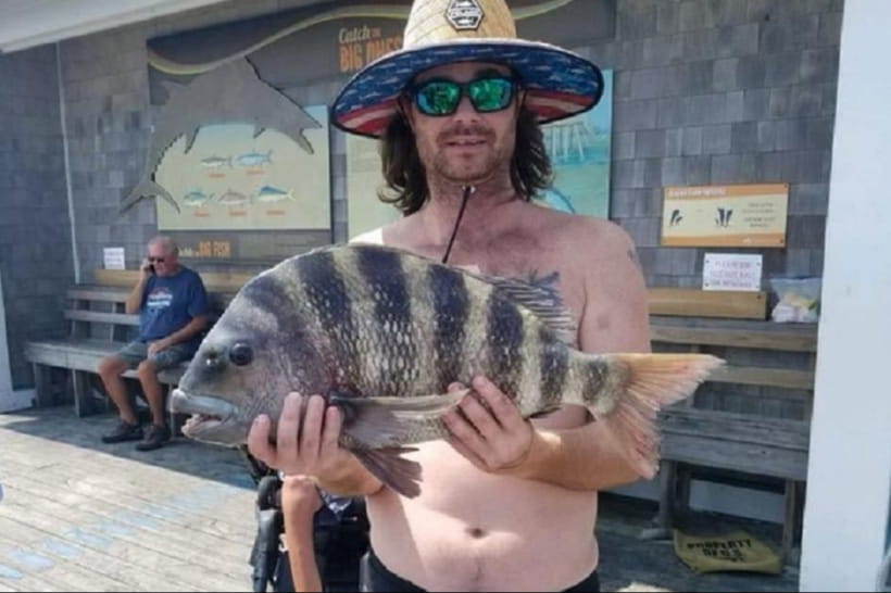 Чоловік спіймав рибу з людськими зубами