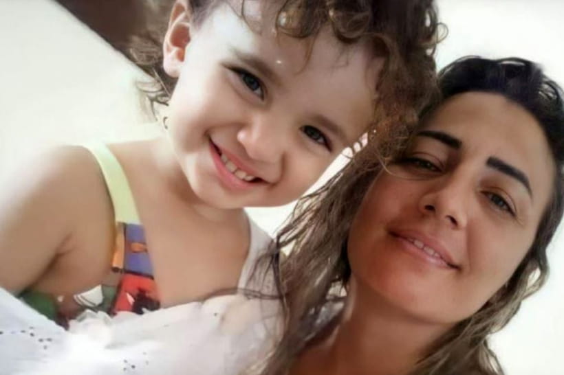 2-летняя девочка Сара