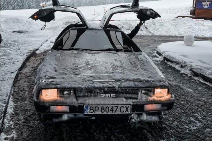 DeLorean DMC-12 