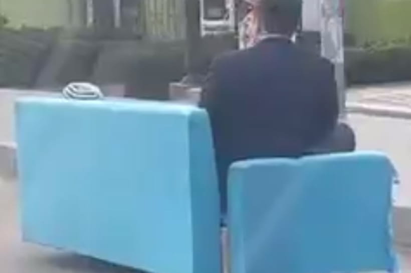 Диван