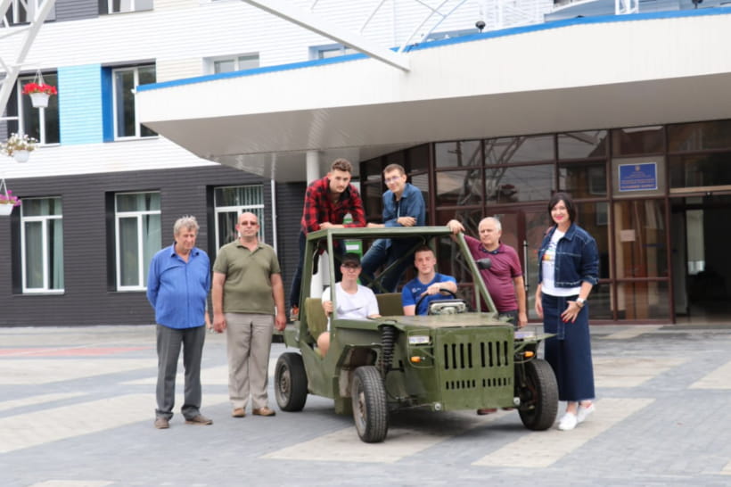 Студенти з Луцька зібрали автомобіль для ЗСУ