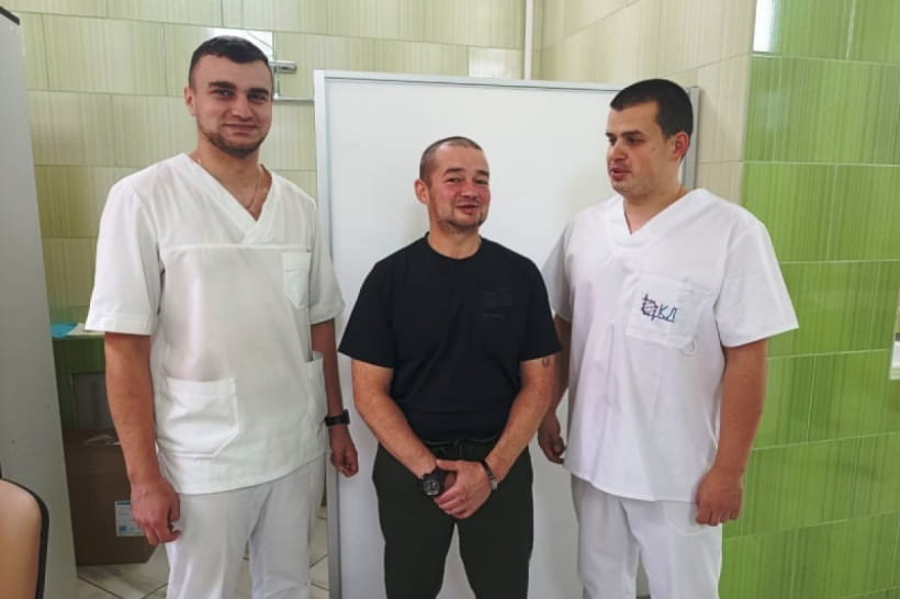 Медики и пациент