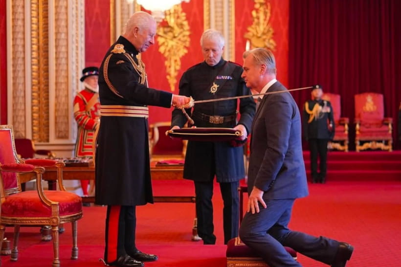 Чарльз III посвятив у лицарі відомого кінорежисера